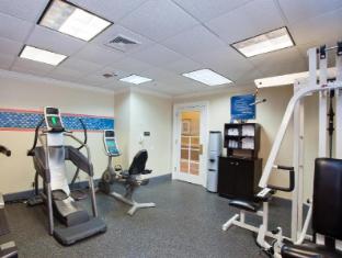 hampton inn and suites stamford