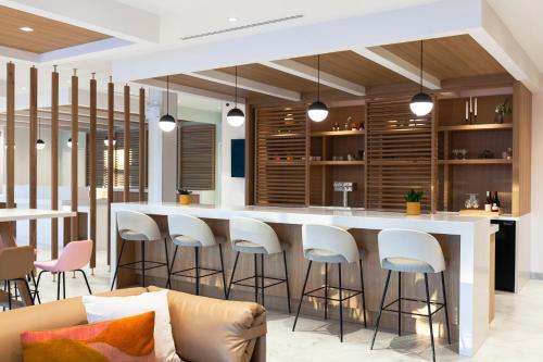 strata hotel
