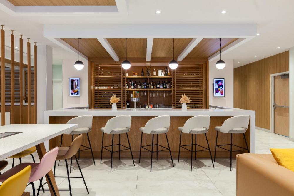 strata hotel