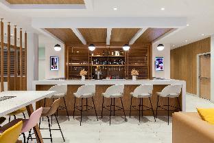 strata hotel