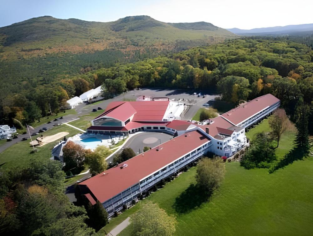 red jacket mountain view hotel