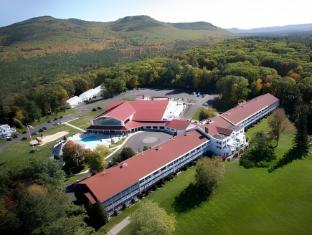 red jacket mountain view hotel