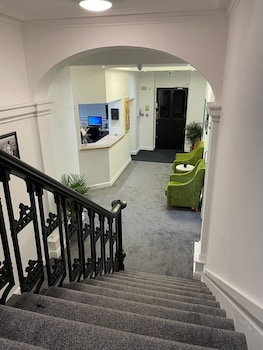 dusties hotel