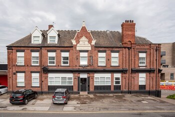 dusties hotel