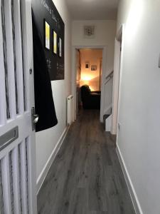 stylish modern 3 bed house nr manchester city ctr