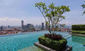 beacon executive suite george town