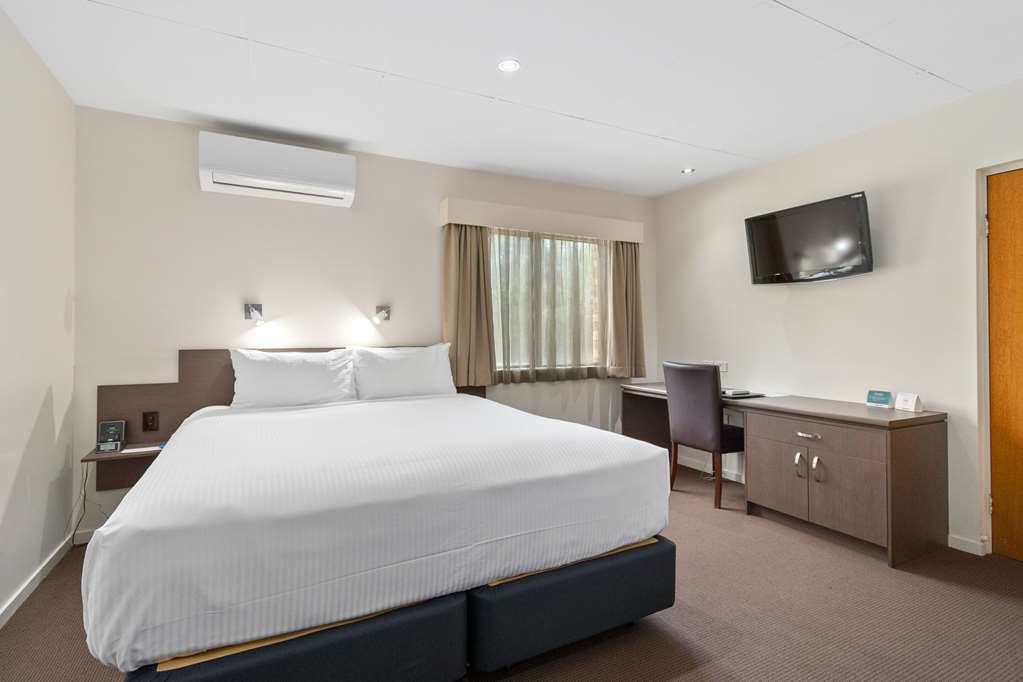 quality hotel robertson gardens