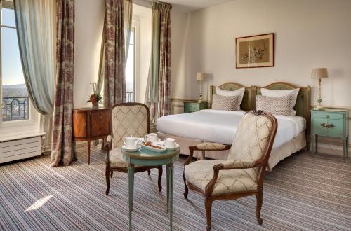 pavillon henri iv hotel restaurant gastronomique terrasse