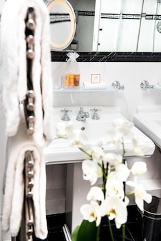 pavillon henri iv hotel restaurant gastronomique terrasse