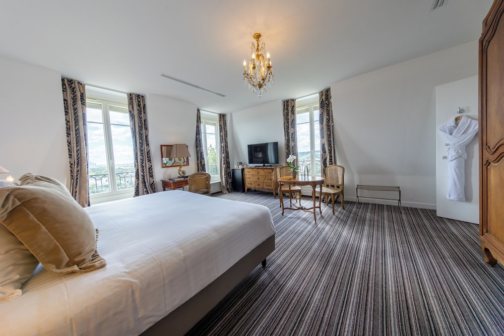 pavillon henri iv hotel restaurant gastronomique terrasse