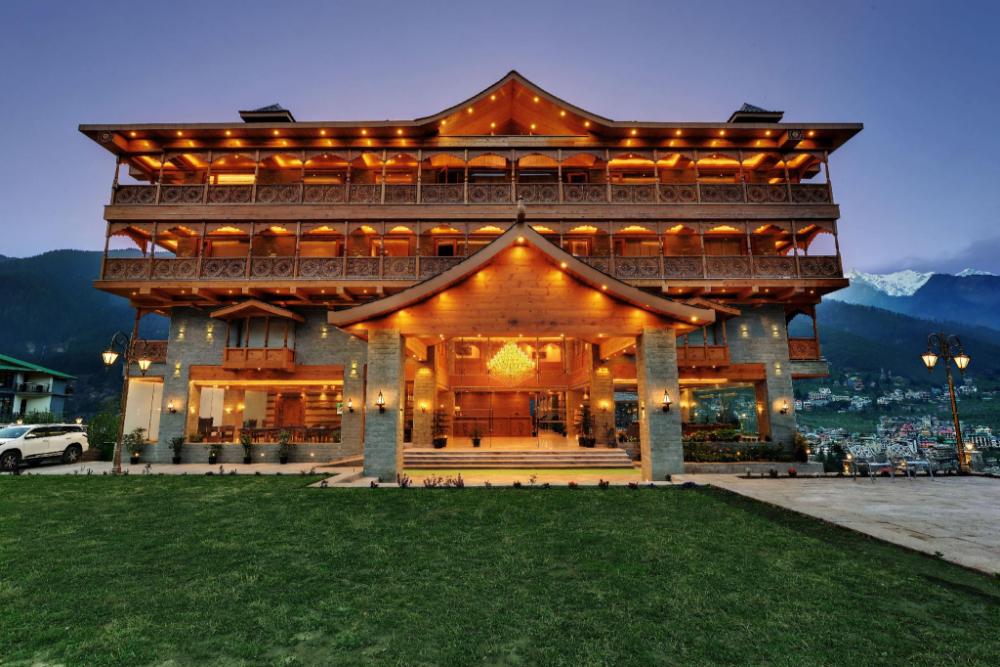 tiaraa hotels and resorts manali