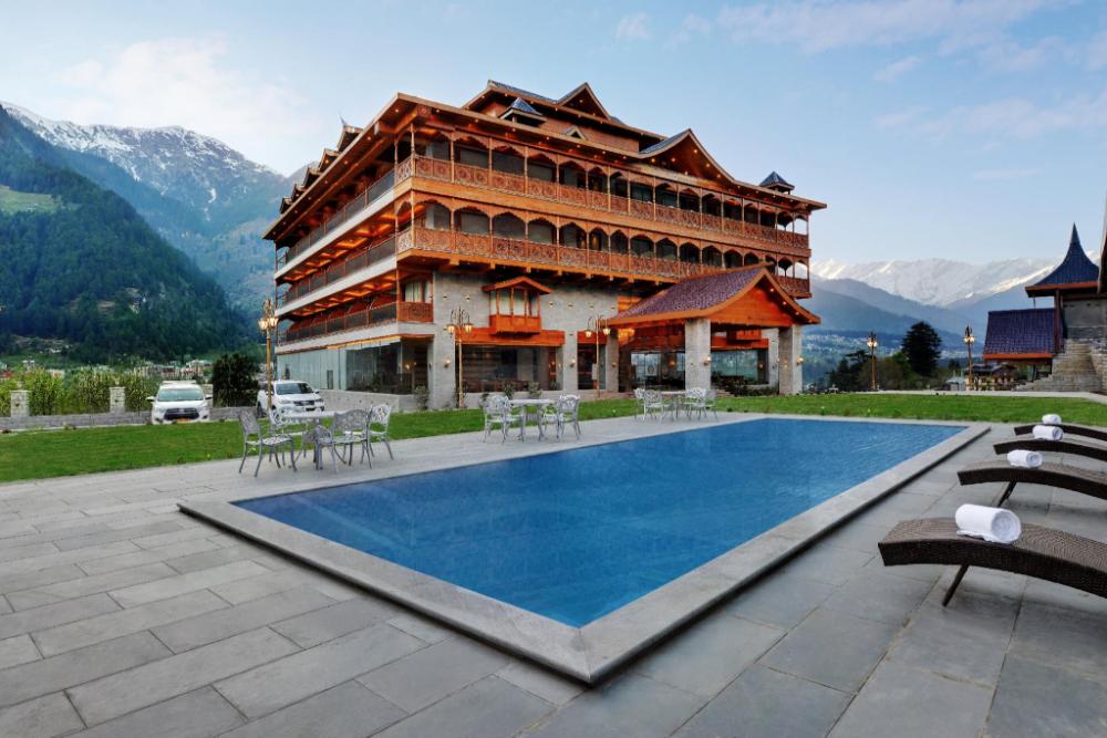 tiaraa hotels and resorts manali
