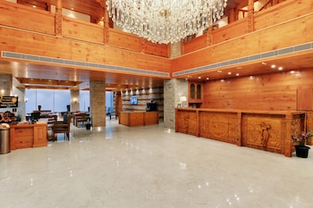 tiaraa hotels and resorts manali