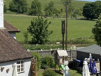 The Lydden Bell,,0 star