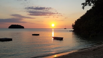 the beachaven chalets kota belud