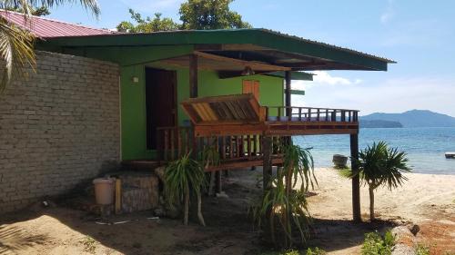 the beachaven chalets kota belud