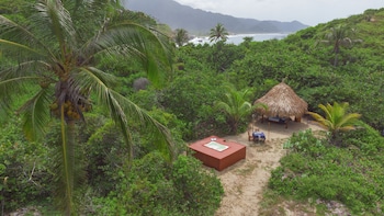 ecohabs tequendama playa canaveral parque tayrona