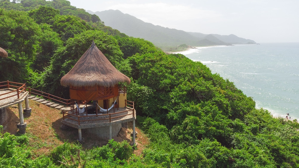ecohabs tequendama playa canaveral parque tayrona