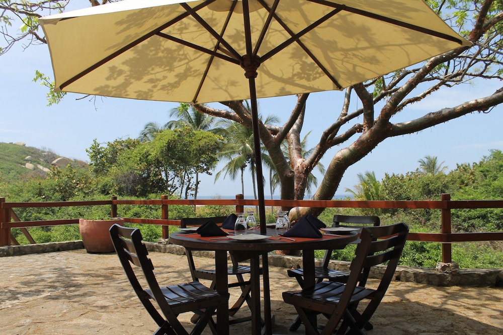 ecohabs tequendama playa canaveral parque tayrona