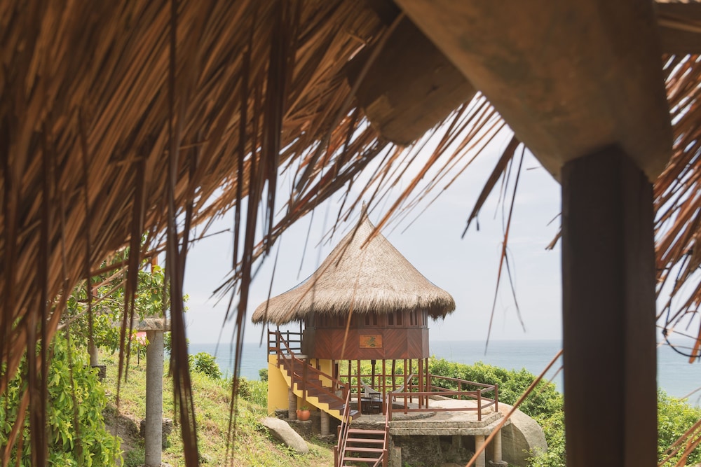 ecohabs tequendama playa canaveral parque tayrona