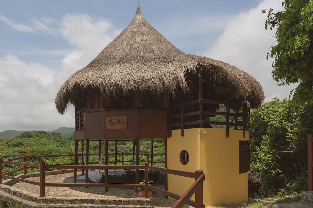 ecohabs tequendama playa canaveral parque tayrona