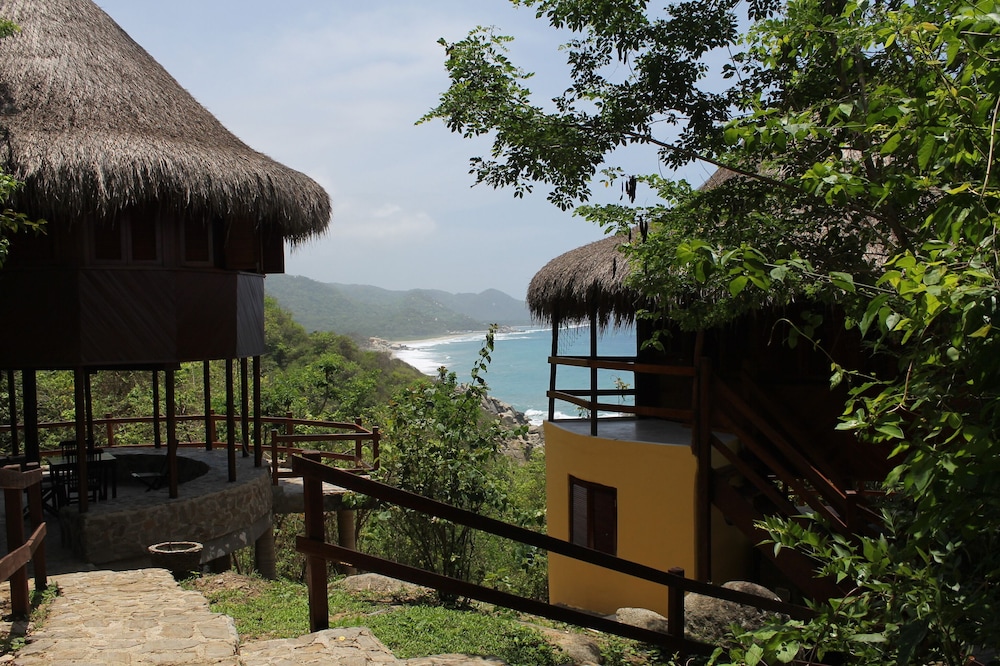 ecohabs tequendama playa canaveral parque tayrona