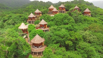 ecohabs tequendama playa canaveral parque tayrona