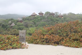 ecohabs tequendama playa canaveral parque tayrona