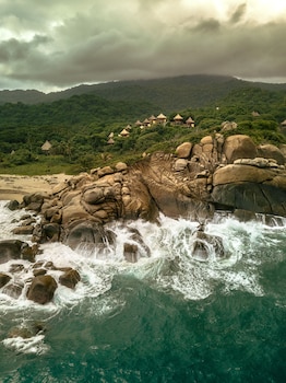 ecohabs tequendama playa canaveral parque tayrona