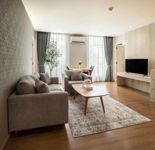 lucky hotel bangkok sukhumvit 26