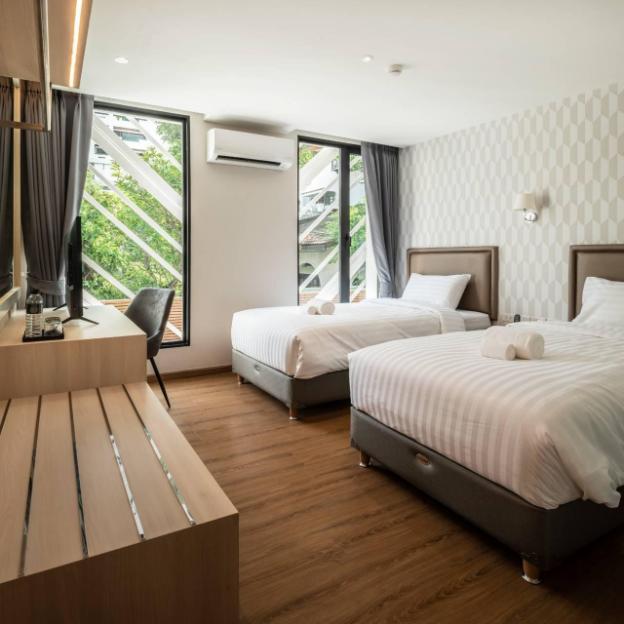 lucky hotel bangkok sukhumvit 26