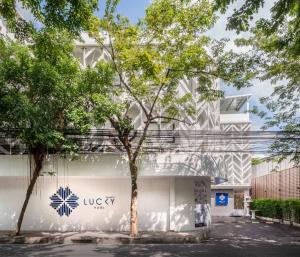 lucky hotel bangkok sukhumvit 26