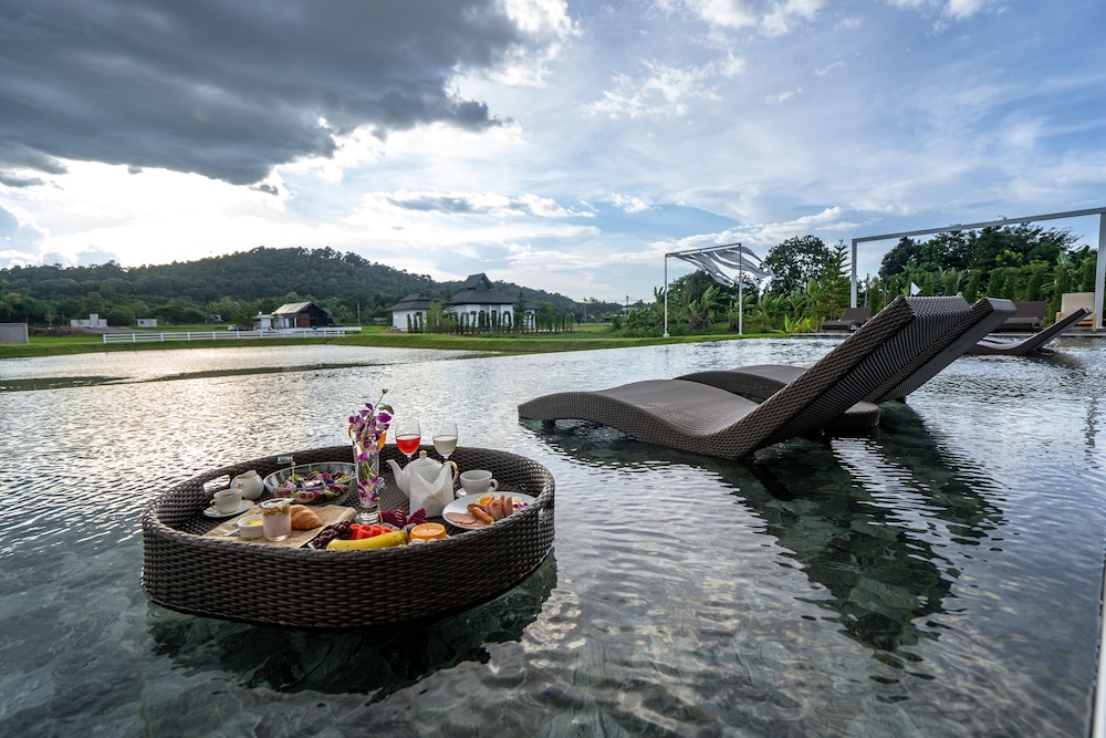 pim pool villa nan