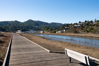 Holiday Inn Express Mill Valley San Francisco Area By Ihg,California>>Brisbane,3 star
