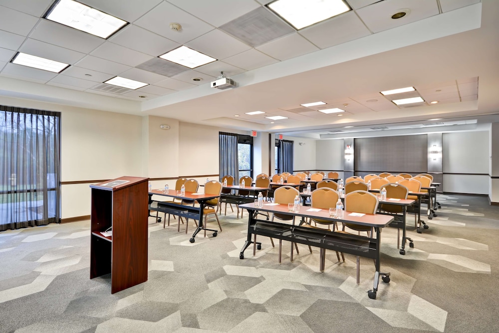 hyatt place baton rouge i 10