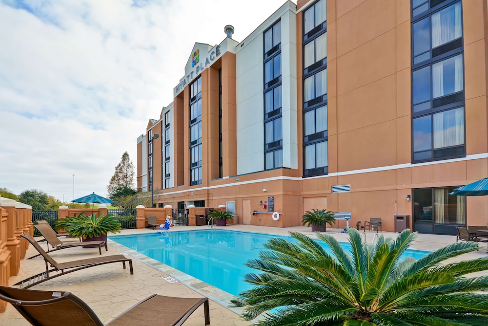 hyatt place baton rouge i 10