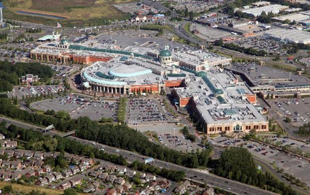 the waterside bar rooms and restaurant