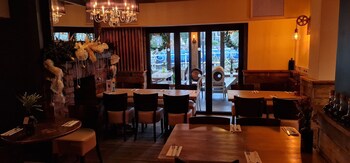 the waterside bar rooms and restaurant