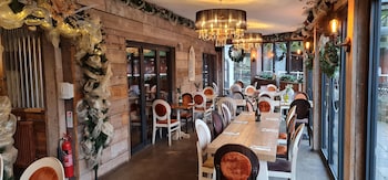 the waterside bar rooms and restaurant