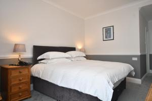 tenby house