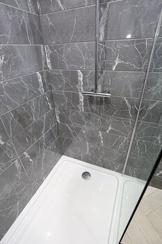 no1 luxury service apartments