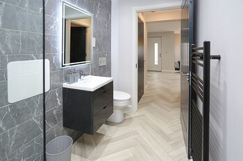 no1 luxury service apartments