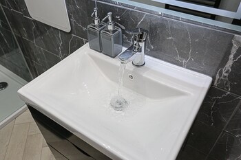 no1 luxury service apartments