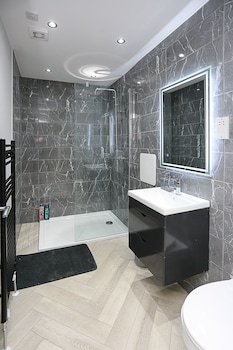 no1 luxury service apartments