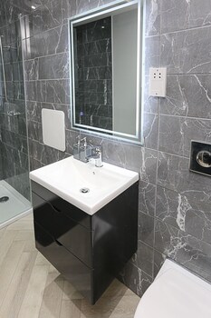 no1 luxury service apartments