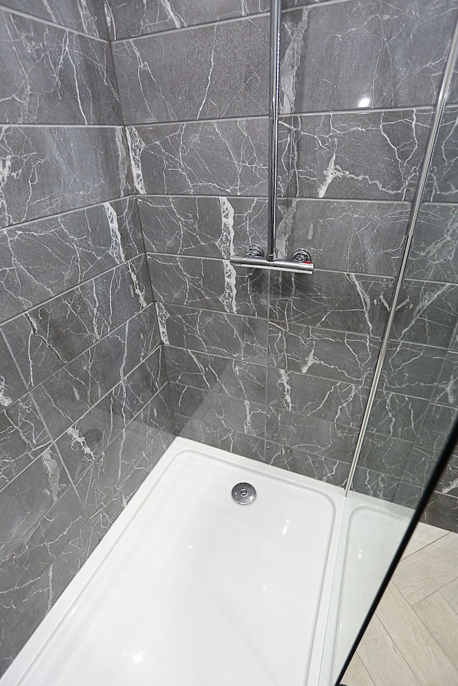no1 luxury service apartments