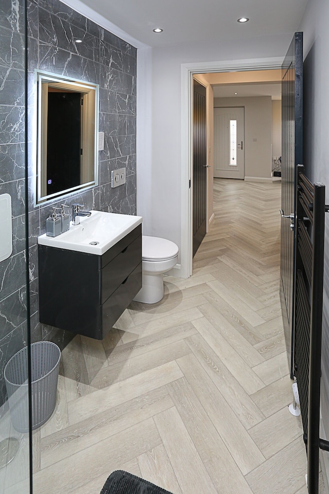 no1 luxury service apartments
