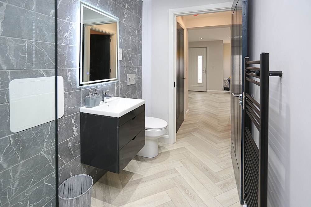no1 luxury service apartments