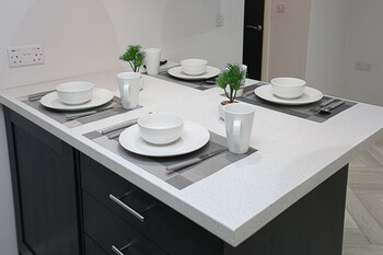 no1 luxury service apartments