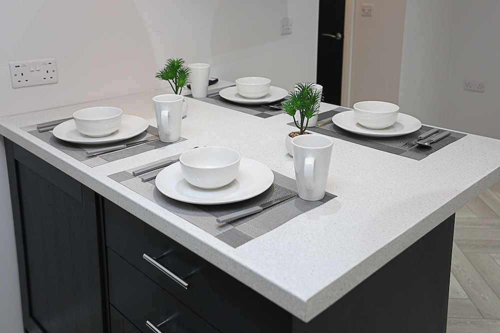 no1 luxury service apartments